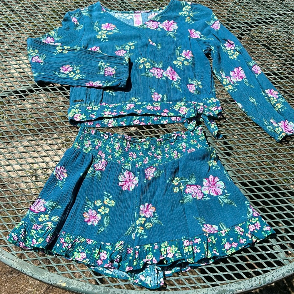 Girls justice set